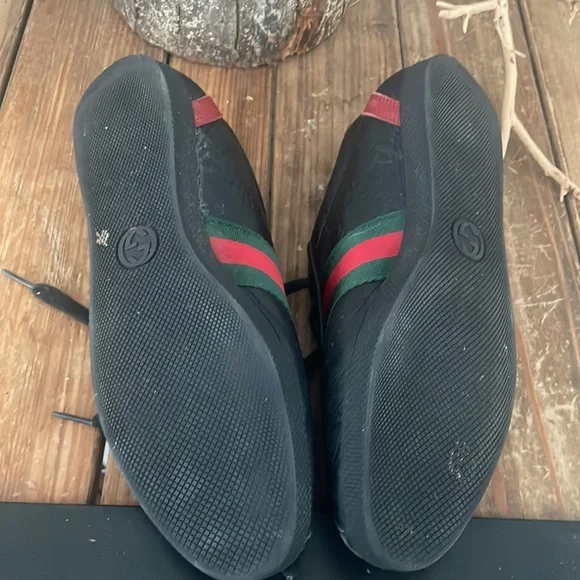 Gucci woman’s black sneakers used with ware - Picture 4 of 8
